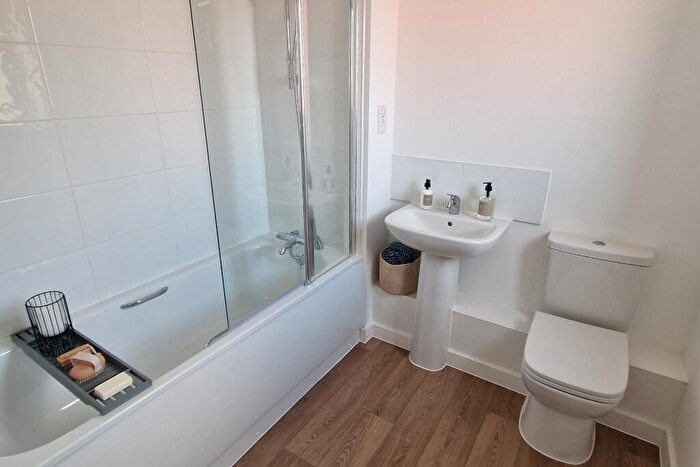 1 Bedroom Apartment For Sale In George Wicks Way (Off Regiment Gate), Beaulieu, Chelmsford, CM1