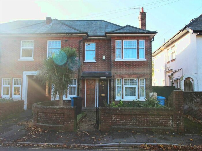 2 Bedroom Flat To Rent In Princess Road, Branksome, Poole, BH12