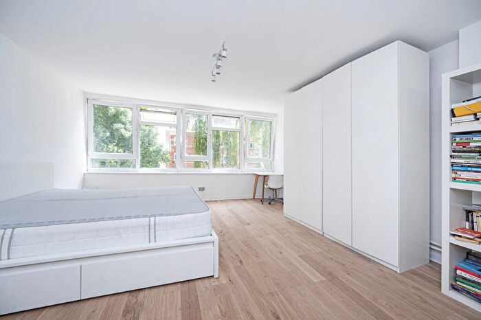 Studio To Rent In Cropley Street, Islington, London, N1