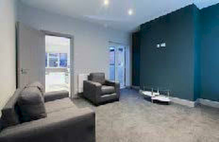 3 Bedroom Flat To Rent In Seaford Road, Salford, Salford, M6