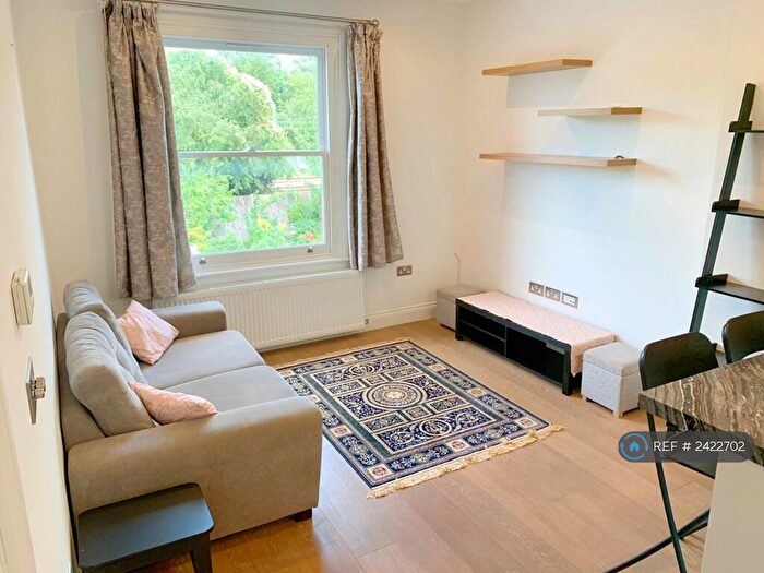 2 Bedroom Flat To Rent In Fordwych Road, London, NW2