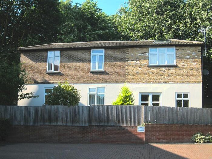 4 Bedroom Detached House To Rent In Harvest Road, Englefield Green, Egham TW20