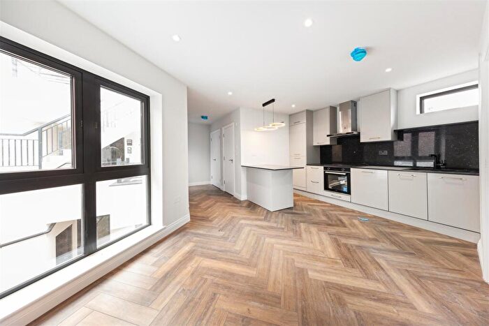 1 Bedroom Flat To Rent In Dalton Street, London, SE27