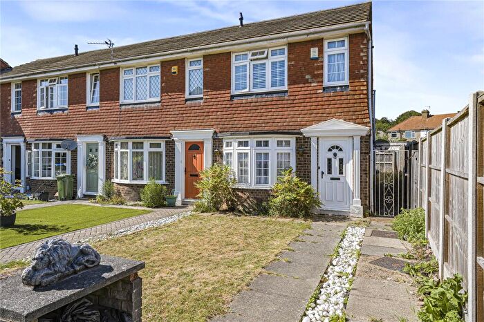 2 Bedroom End Of Terrace House For Sale In Westerham Drive, Sidcup, Kent, DA15
