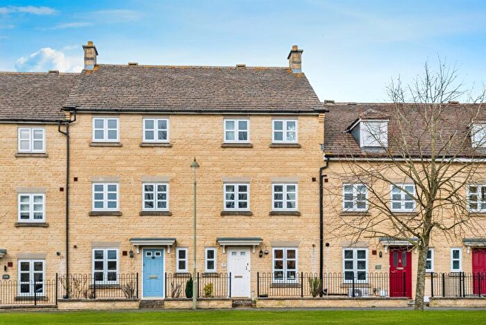 3 Bedroom Town House For Sale In Harvest Way, Witney, OX28
