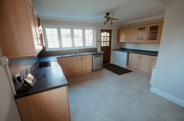 3 Bedroom Detached Bungalow To Rent In Thirlmere Road, Benfleet, SS7