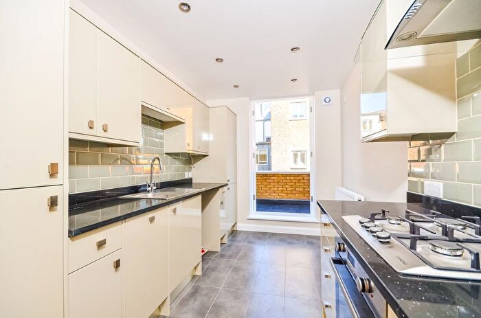 1 Bedroom Flat To Rent In Rye Lane, Peckham, London, SE15