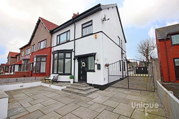 3 Bedroom Semi Detached House For Sale In Dronsfield Road, Fleetwood, FY7