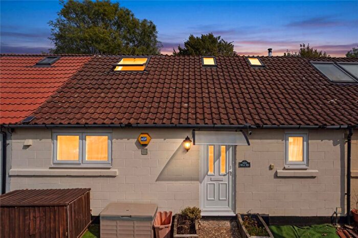 3 Bedroom Terraced House For Sale In Albyns, Langdon Hills, Basildon, Essex, SS16