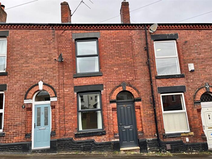 2 Bedroom Terraced House For Sale In Kenworthy Street, Stalybridge, SK15