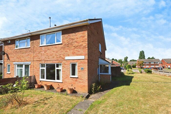 3 Bedroom Semi Detached House For Sale In Glaisdale Gardens, Wolverhampton, West Midlands, WV6