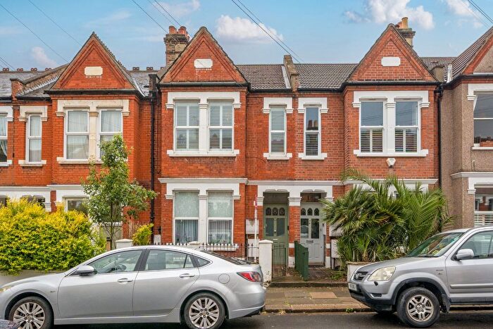 2 Bedroom Flat For Sale In Credenhill Street, Tooting, London, SW16
