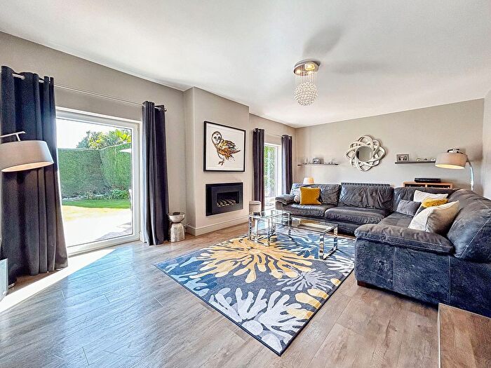 4 Bedroom Detached House For Sale In Newport Road, St. Mellons, CF3