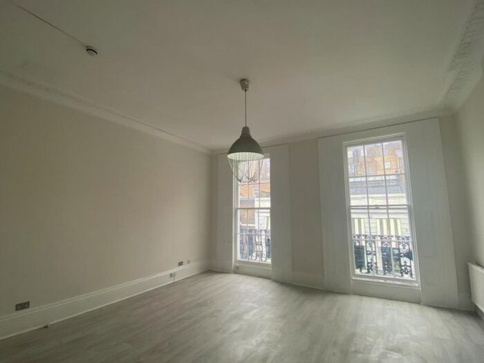 Terraced House To Rent In Spring Street, London, W2