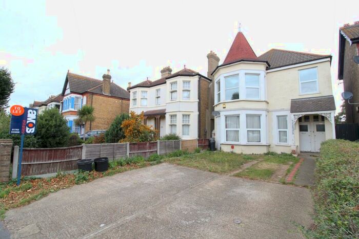 2 Bedroom Flat To Rent In Kilworth Avenue, Southend-On-Sea, SS1