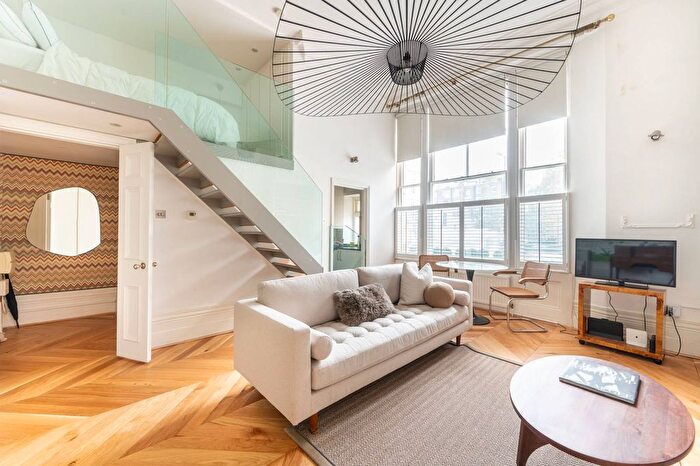 Studio To Rent In Gloucester Terrace, Bayswater, London, W2