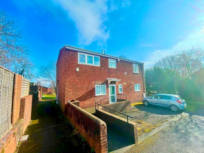 2 Bedroom Flat To Rent In Wye Court, Thornhill, Cwmbran, NP44