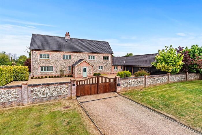 5 Bedroom Detached House For Sale In Bow Street, NR17