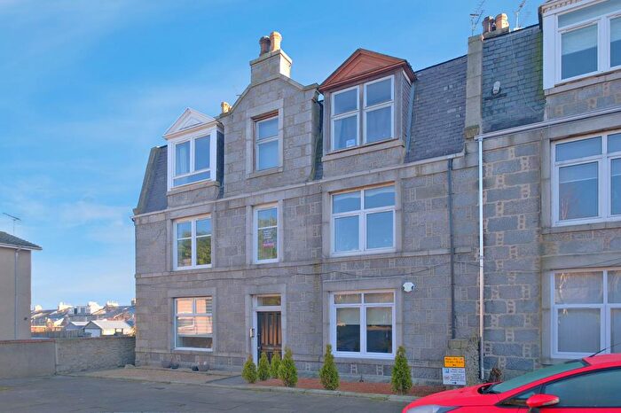 1 Bedroom Flat To Rent In Hosefield Road, Top Floor, AB15