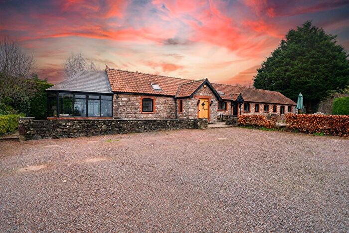 4 Bedroom Barn Conversion For Sale In Manor Farm, Caldicot, NP26