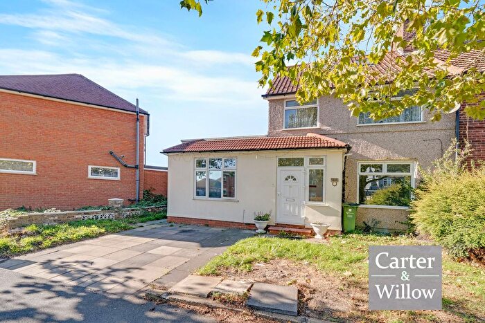 5 Bedroom End Of Terrace House For Sale In Wood Lane, Dagenham, RM8