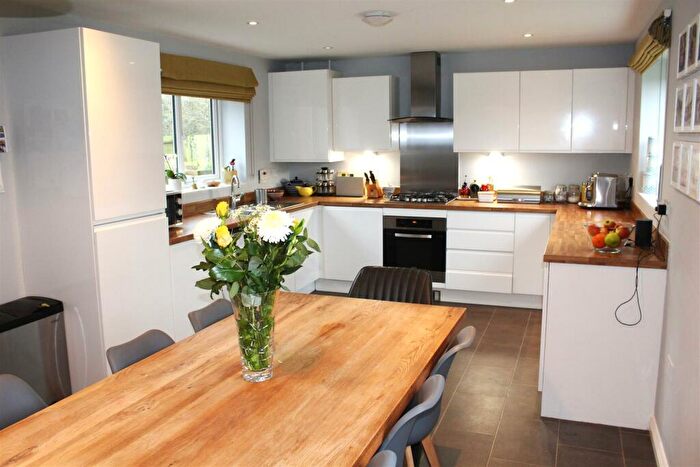 4 Bedroom Detached House For Sale In Canon Price Road, Barford, Warwick, CV35