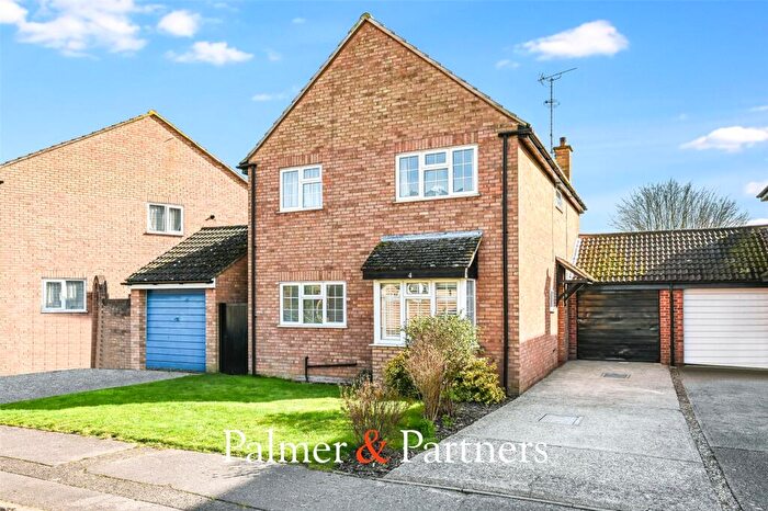4 Bedroom Detached House For Sale In Lakin Close, Chelmer Village, Chelmsford, Essex, CM2