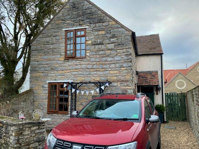 2 Bedroom Cottage To Rent In Grange Road, Bidford On Avon B50