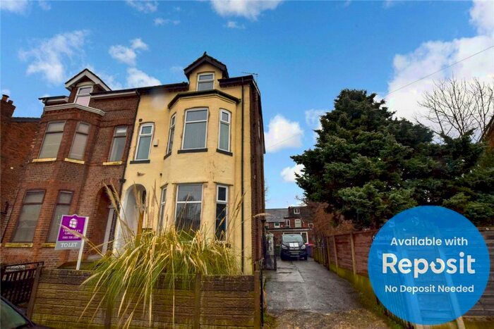 End Of Terrace House To Rent In Eldon Place, Eccles, M30