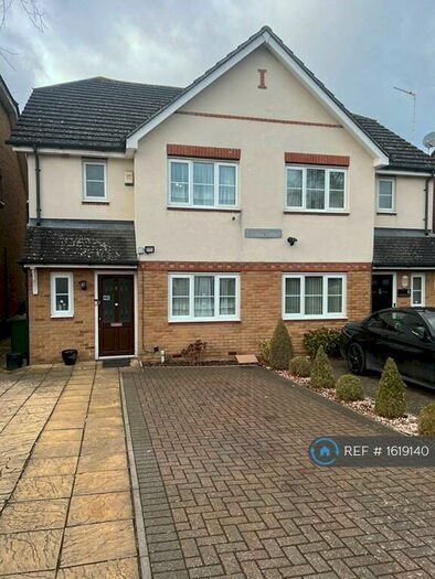 3 Bedroom Semi-Detached House To Rent In Portrland Terrace, Edgware, HA8