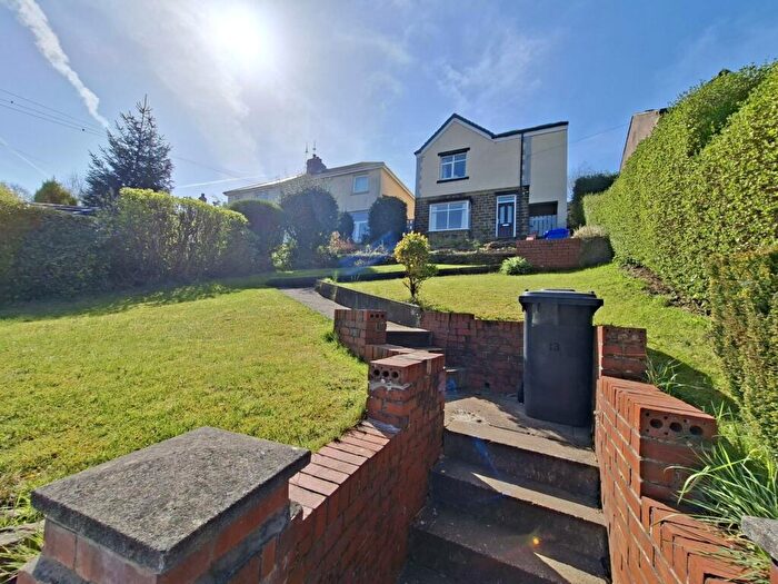 4 Bedroom Detached House For Sale In Newton Avenue, Stocksbridge, S36