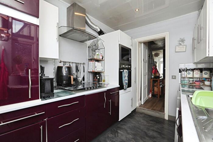 3 Bedroom Terraced House For Sale In Jeffery Street, Gillingham, Kent, ME7