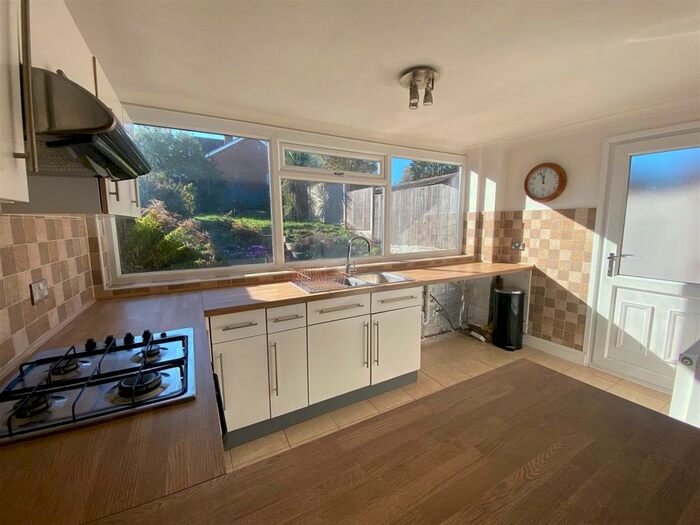 2 Bedroom Semi-Detached House To Rent In Derwent Avenue, Mansfield, NG18