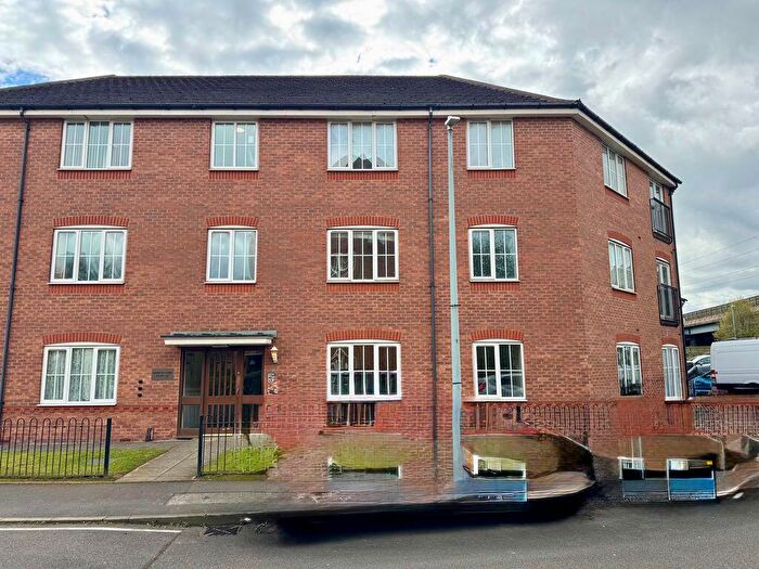 2 Bedroom Apartment For Sale In Ashwood Close, Oldbury, B69