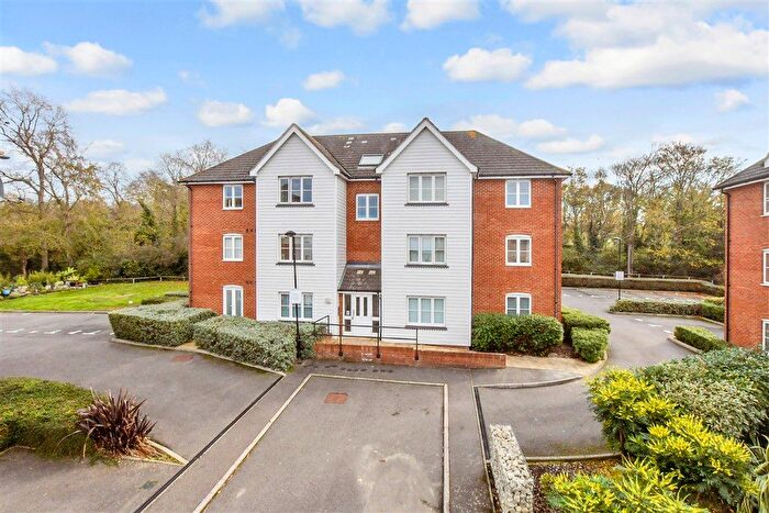 2 Bedroom Flat For Sale In Ryder Court, Herne Bay, Kent, CT6