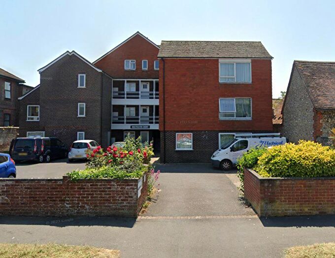 1 Bedroom Flat To Rent In Maltravers Road, Littlehampton, BN17