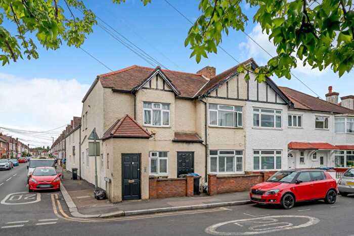 2 Bedroom Flat To Rent In Gorringe Park Avenue, Mitcham, CR4