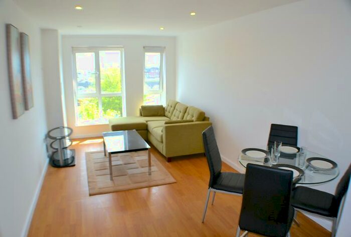 1 Bedroom Apartment To Rent In Hive, Masshouse Plaza, Birmingham, B5