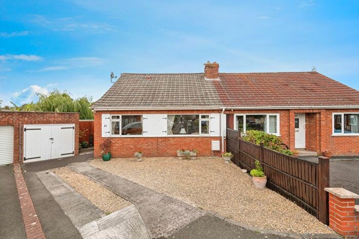 4 Bedroom Semi-detached House For Sale In Ashcott Close, Burnham-On-Sea, TA8