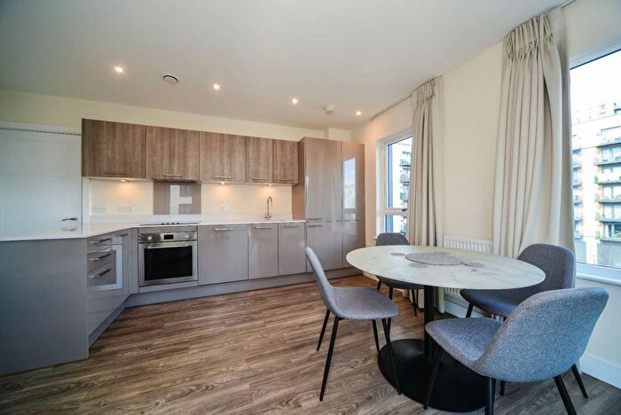 2 Bedroom Flat To Rent In Ocean Drive, Gillingham, Kent, ME7