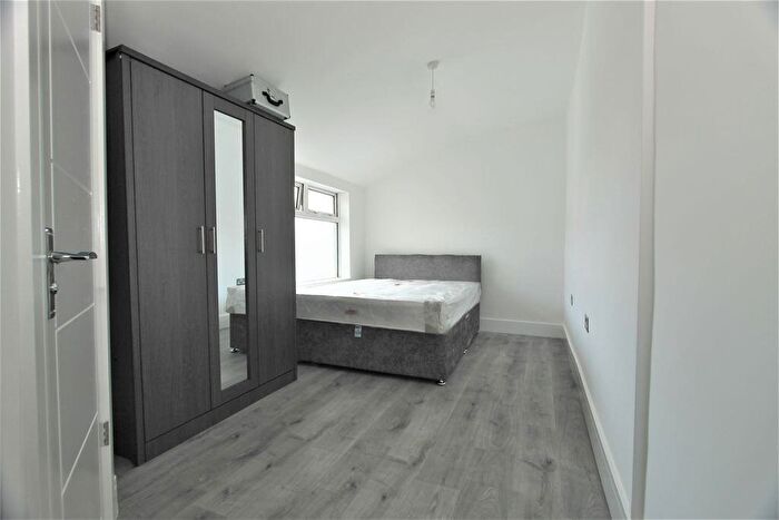 1 Bedroom House Of Multiple Occupation To Rent In Double Furnished Ensuite Room Earl St, NN1