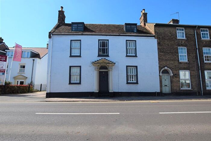 3 Bedroom Semi Detached House To Rent In Ermine Street, Huntingdon, PE29