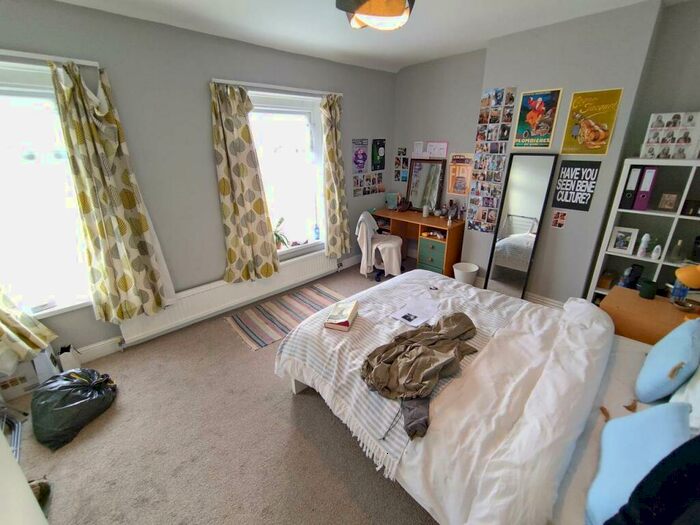 5 Bedroom House To Rent In Richard Street, Cathays, Cardiff, CF24