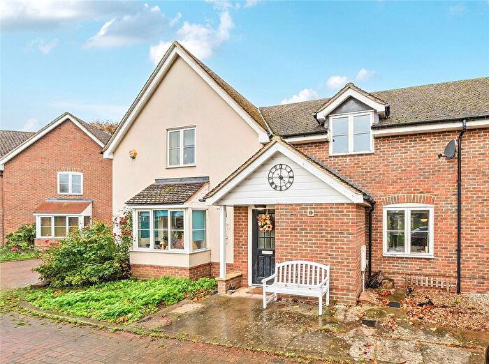 2 Bedroom Terraced House For Sale In Elmtree Avenue, Cockernhoe, Luton, LU2