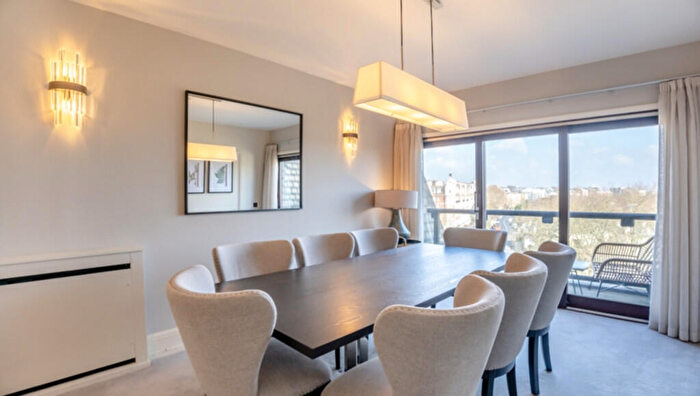4 Bedroom Penthouse To Rent In Strathmore Court, Park Road, NW8