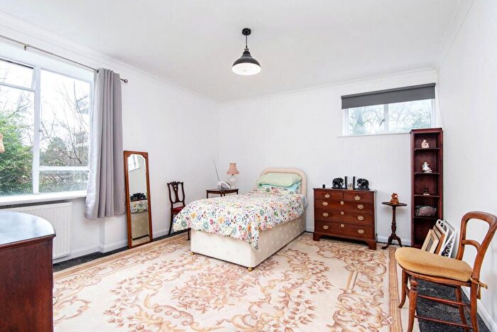 2 Bedroom Apartment To Rent In Willesden Lane, London, NW6