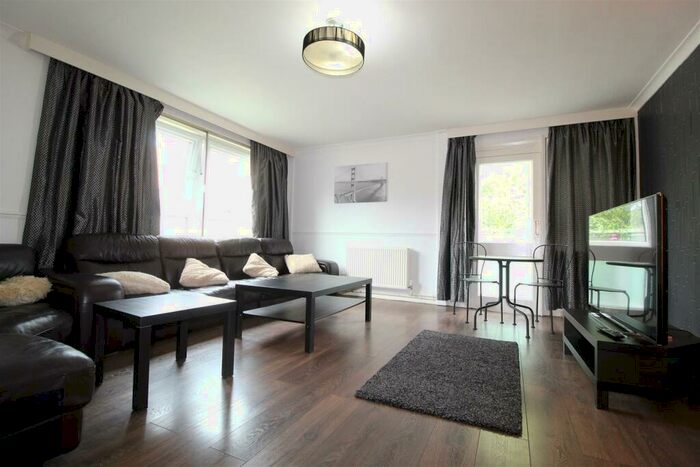 2 Bedroom Apartment To Rent In Marlborough Grange, Leeds, LS1