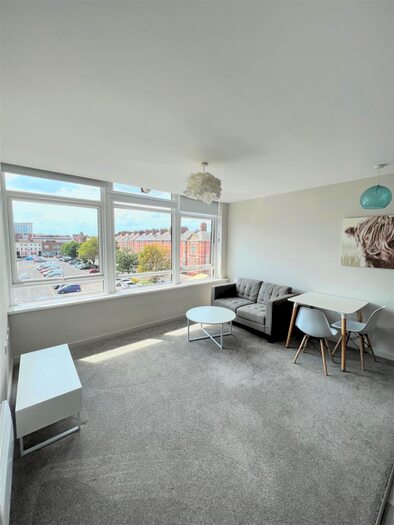 1 Bedroom Apartment To Rent In -Bedroom Apartment -, Bond Street, Hull, K2