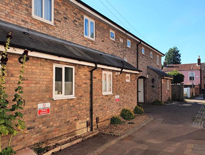 3 Bedroom Mews To Rent In Eagle Walk, Newmarket Road, Norwich, NR2