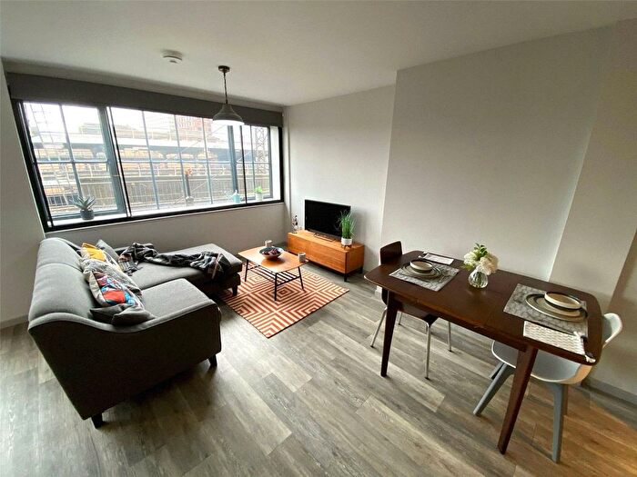 1 Bedroom Flat To Rent In Granby Row, Manchester, Greater Manchester, M1
